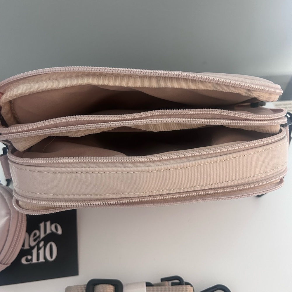 Hello Clio Kindle Bag - Picture 2 of 5